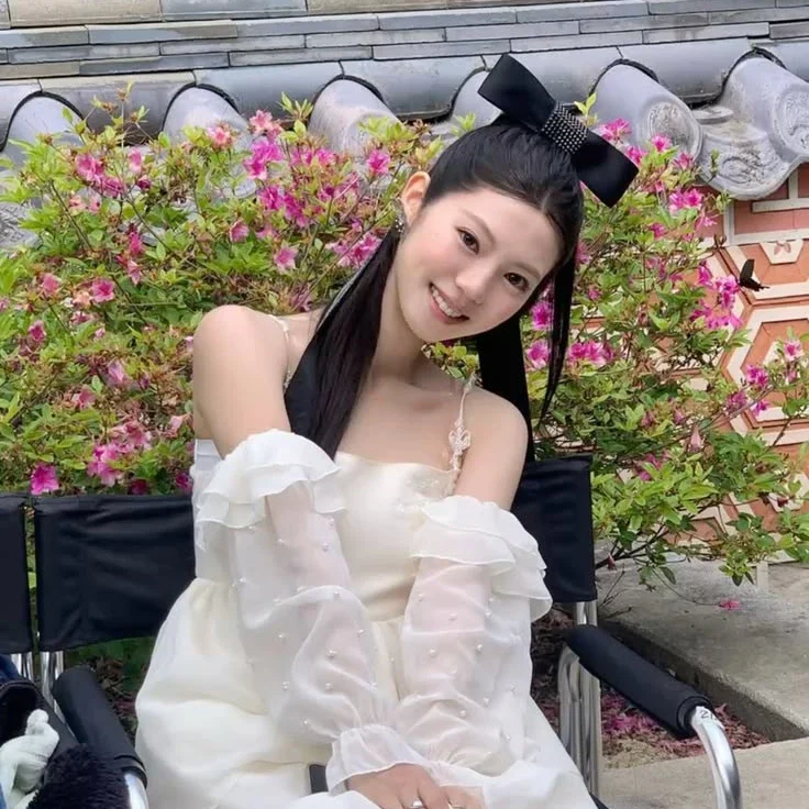 NA YEONGJOO gallery image
