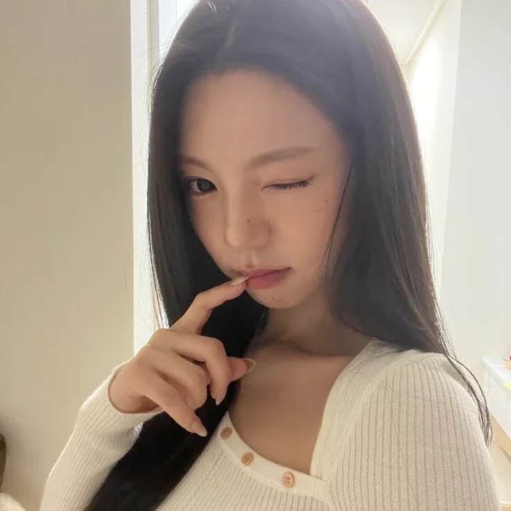 NA YEONGJOO gallery image