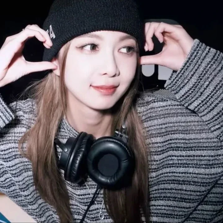 Dami gallery image