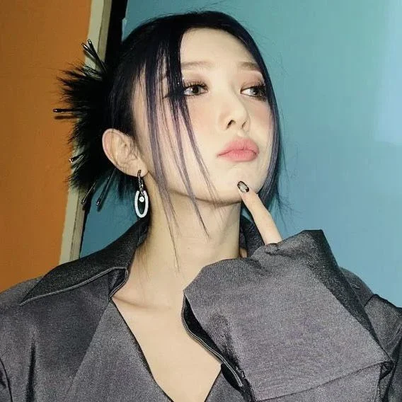 Dami gallery image