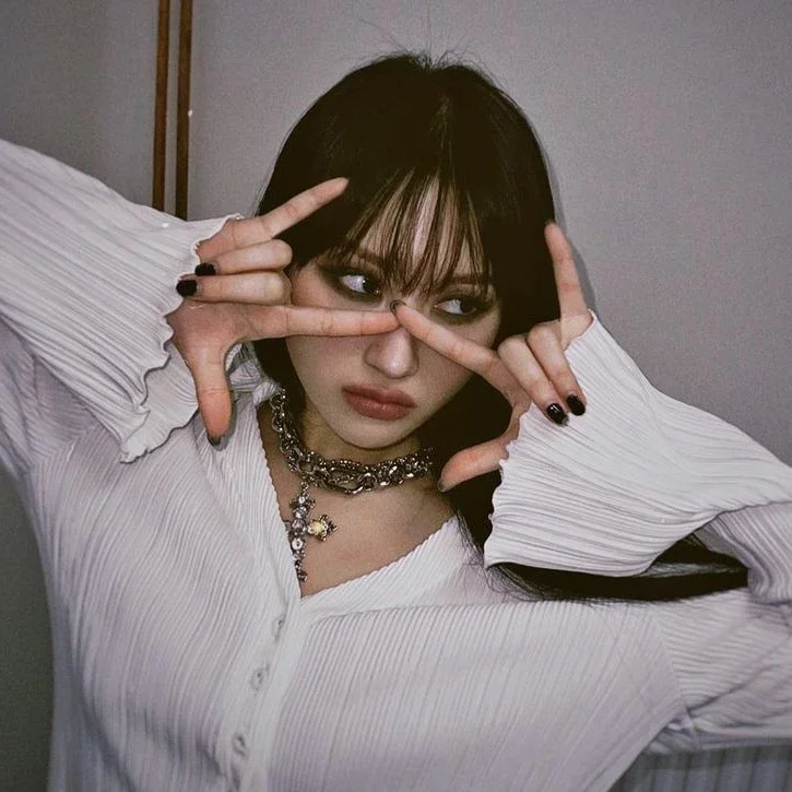 Siyeon gallery image