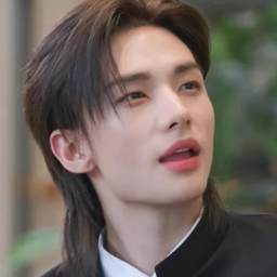 Hyunjin gallery image