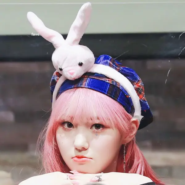 Chaehyun gallery image