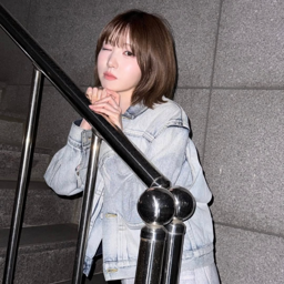 Hitomi gallery image