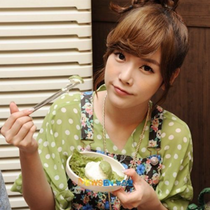 Soyeon gallery image