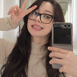 Chanelle Moon gallery image