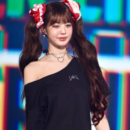 Wonyoung gallery image