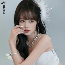 Ouyang Chengxi gallery image