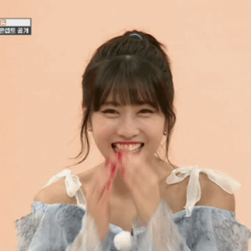 Momo gif