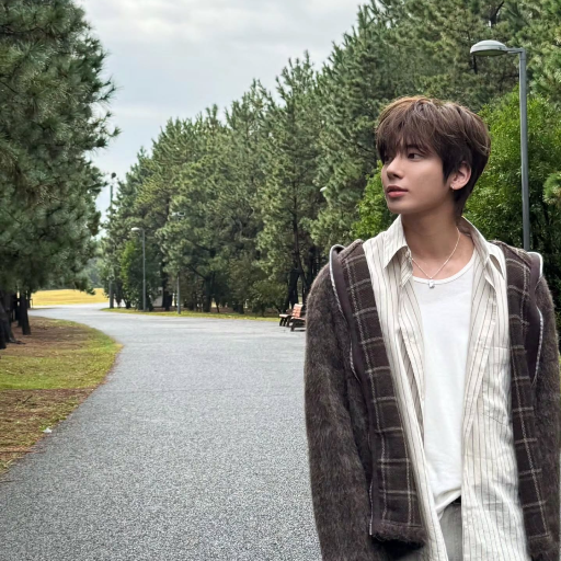 Larawan sa gallery ni Taehyun