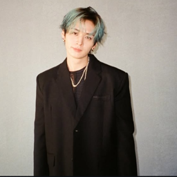 Lee Know gallery image