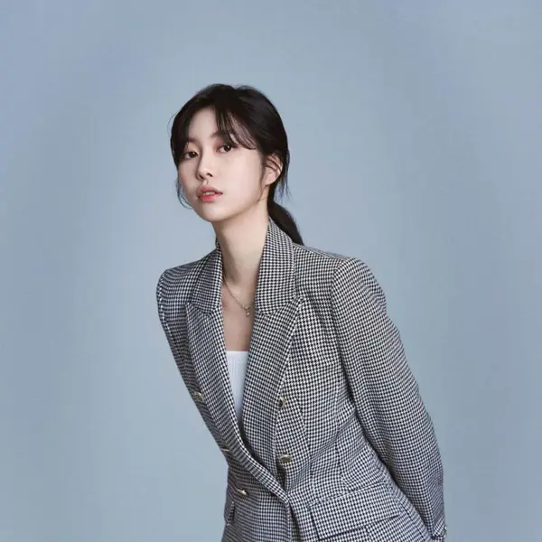 Jane gallery image