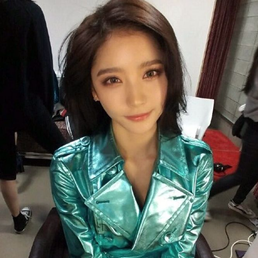 Yooyoung galerijafbeelding