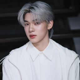 TeeTee gallery image