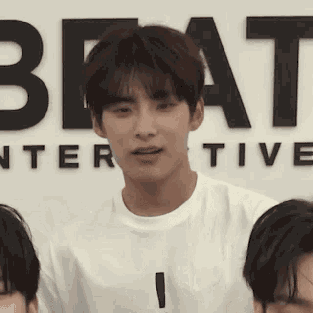 Junhee gif