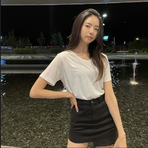 Gambar galeri Nayoung