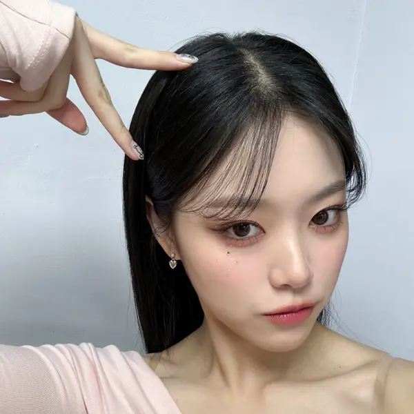 HyunJin gallery image