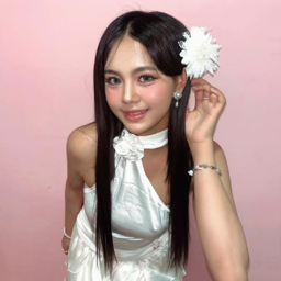 Vanesya gallery image