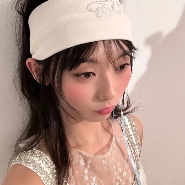 Hyeonju gallery image