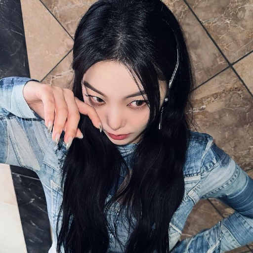 Ailee gallery image
