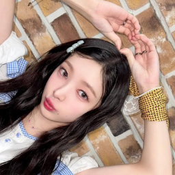 Hyerin gallery image