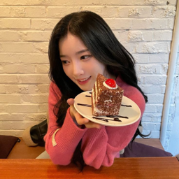 Kim YooYeon gallery image