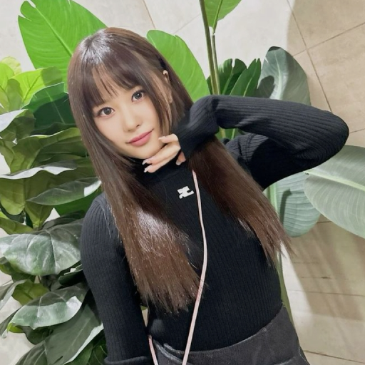 Yuina gallery image