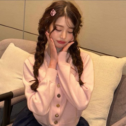 Wonyoung gallery image