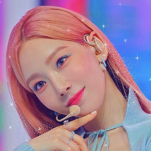 Taeyeon gallery image