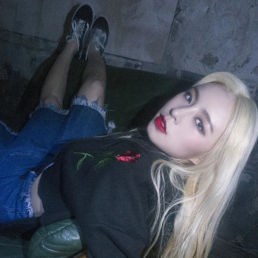 Elkie gallery image