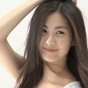 Seohyun gallery image