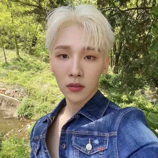 Jeon Woong gallery image