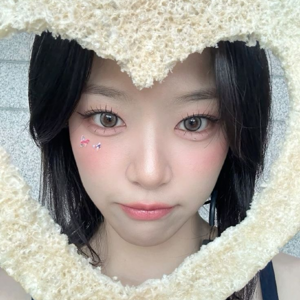 HyunJin gallery image