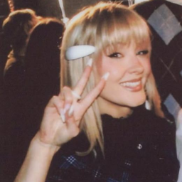 Zara Larsson gallery image