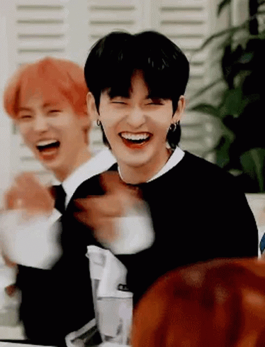 Hwall gif