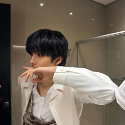 Jisung gallery image