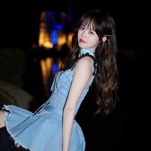Larawan sa gallery ni Ouyang Chengxi
