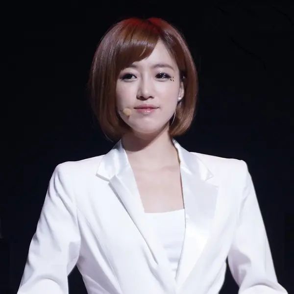 Eunjung gallery image