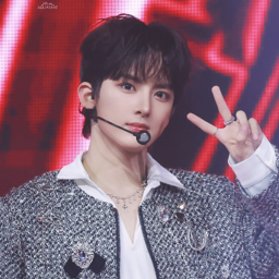 Ling Qi gallery image