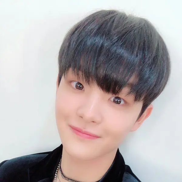 Park Jihoon gallery image