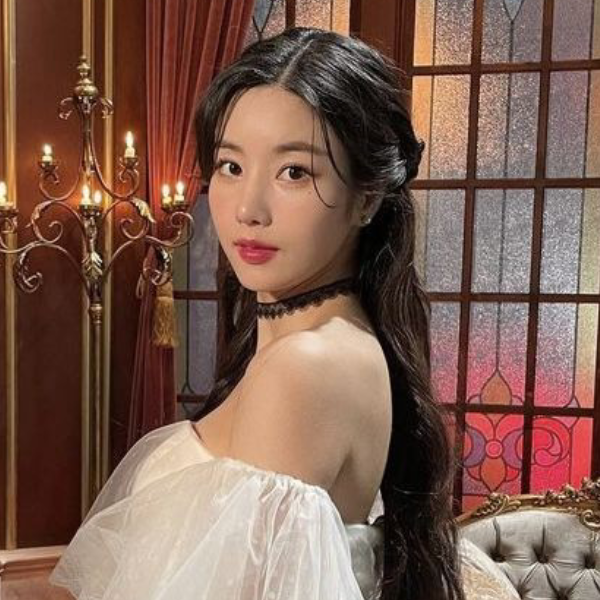 Eunbi gallery image