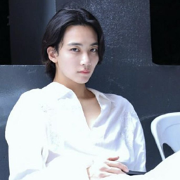 Jeonghan gallery image