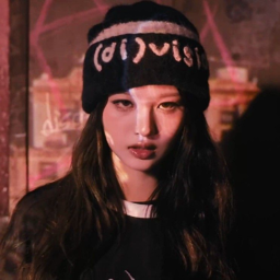 Sullyoon gallery image