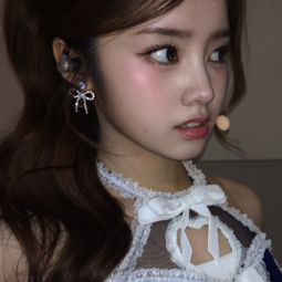 Elisia gallery image