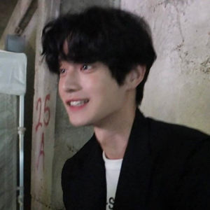 Kim Jiwoong gallery image