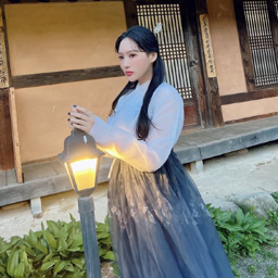 Siyeon gallery image