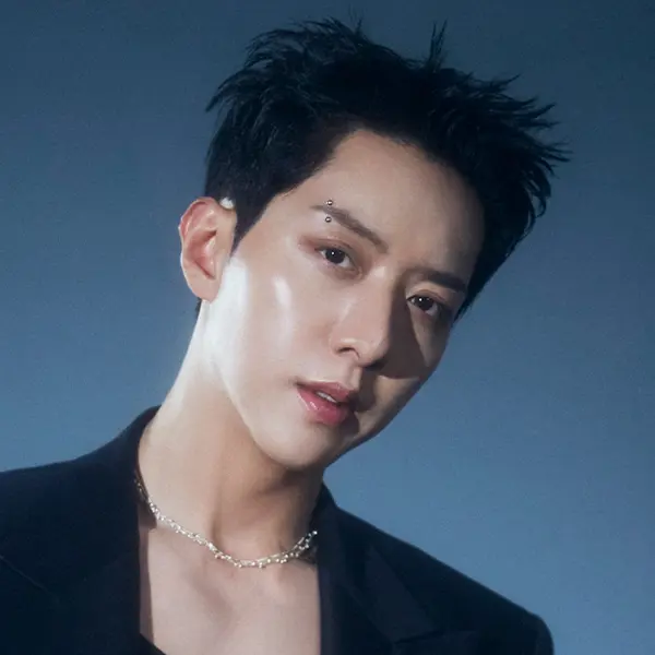 Gambar galeri Lee Jungshin