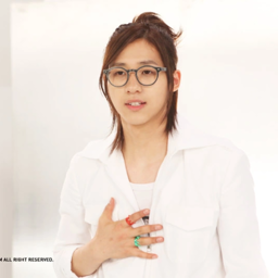 Shin Dongwoo gallery image