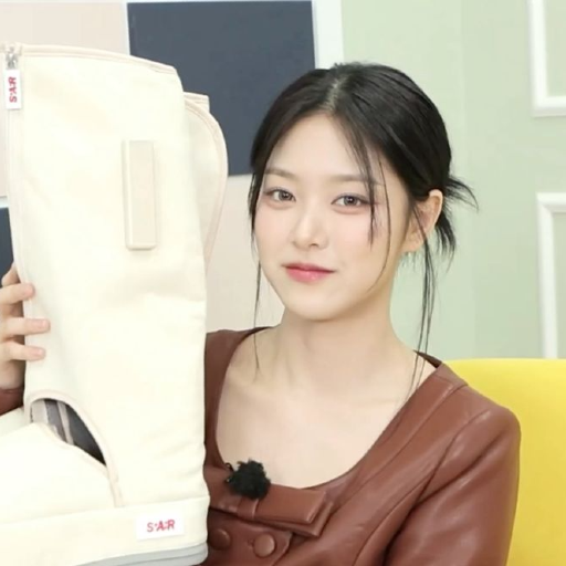 Hyunjin gallery image
