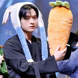 Lee Know gallery image